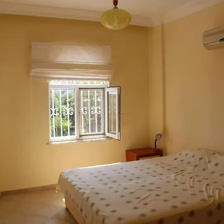 Stunning 4-bed In Avsallar فيلة